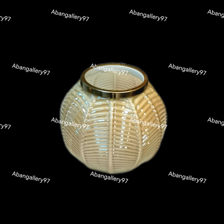 گلدان شیشه ای برکه