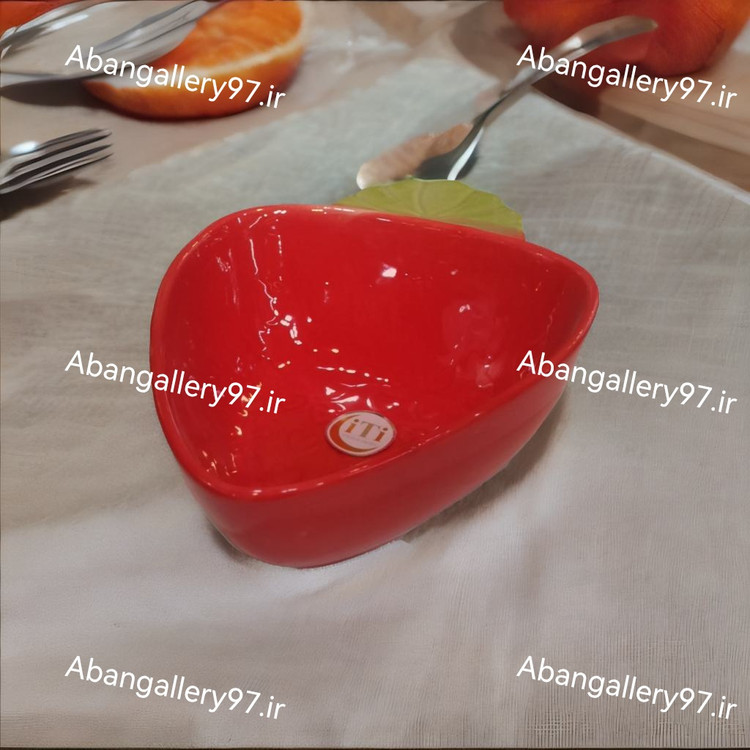 ظرف توت فرنگی